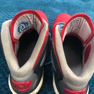 Men’s basketball Adidas (Derrick Rose) shoes